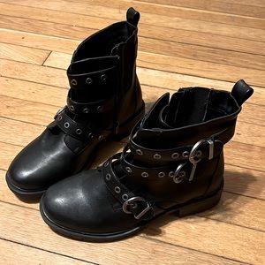 Torrid 10.5 WW Black Ankle Boots